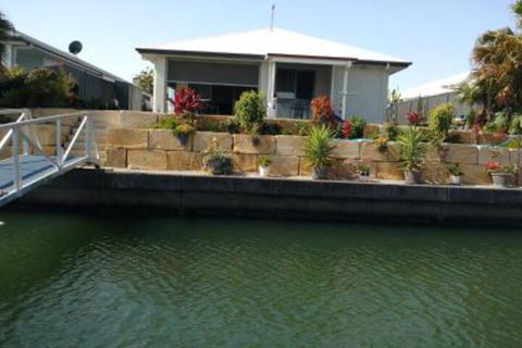 M & Ts Waterfront Bed & Breakfast - Tourism TAS 0