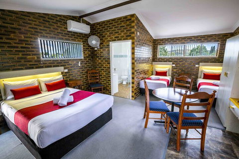 Apple & Grape Motel - Tourism TAS 5
