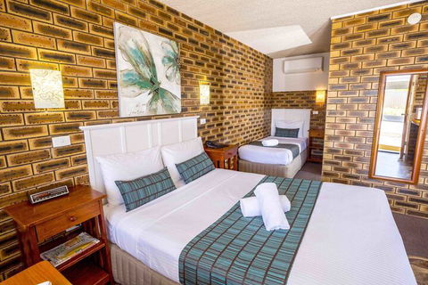 Apple & Grape Motel - Tourism TAS 2