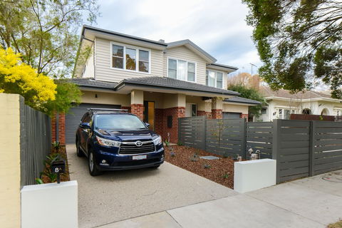Boutique Stays - Caulfield Central - Tourism TAS 4