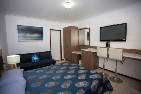 Moffat Beach Motel Caloundra - Hobart Tourism 6
