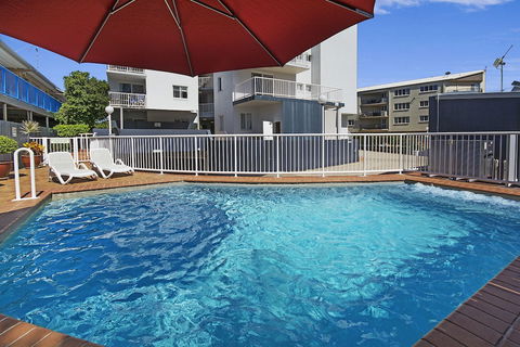 Sandy Shores On Golden Beach - Hobart Tourism 2