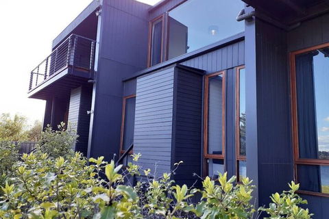 Amazing Unique Five-Star Waterfront Retreat - Tourism TAS 1