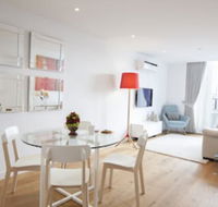 Boutique Stays - Sea Breeze Port Melbourne - Tourism TAS