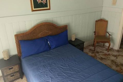 The Crooked Cottage - Hobart Tourism 5