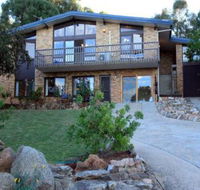 Alpine Apartment Great location with views of Lake Jindabyne - Hobart Tourism