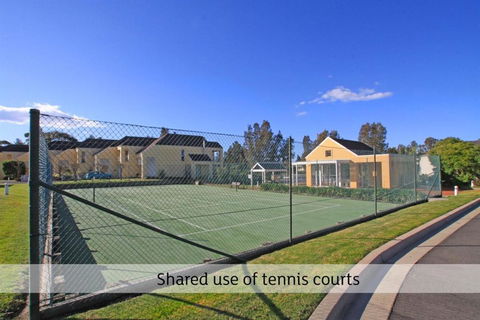 The Moorings Waterfront - Hobart Tourism 3