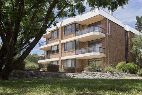 Avalanche 6 - Sophisticated Style & Modern Comfort With A Central Location - Tourism TAS 3