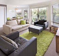 Caribou 3 - Modern  spacious with views over Lake Jindabyne - Hobart Tourism