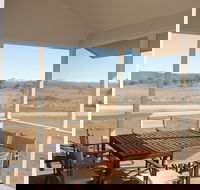 Manna Tree Farm -modern home with majestic views in stunning countryside - Hobart Tourism