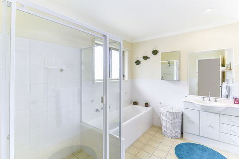 Annes Beach Getaway - Tourism TAS 7