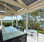 Morisset Bay Waterfront Views Lake House looking over Trinity Marina - Hobart Tourism