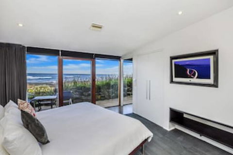 HEARNS BEACHSIDE VILLA 3 - Tourism TAS 0