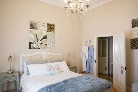 Azalea Cedar-Rose Villa - Tourism TAS 2