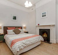 Stylish Manly Beach House Moments from beach - Hobart Tourism
