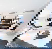 MADDISON 3BDR Port Melbourne Apartment - Tourism TAS