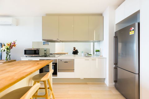 EVA, 1BDR Melbourne Apartment - Tourism TAS 4