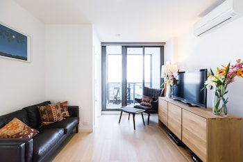 EVA, 1BDR Melbourne Apartment - Tourism TAS 0