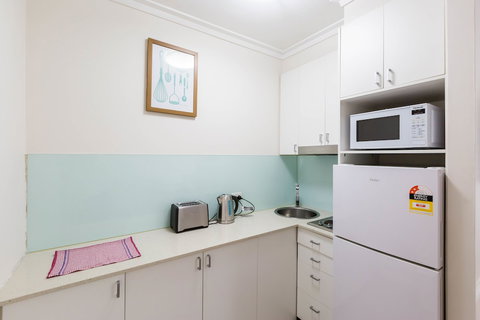 GENIE, 1BDR East Melbourne Studio - Tourism TAS 2