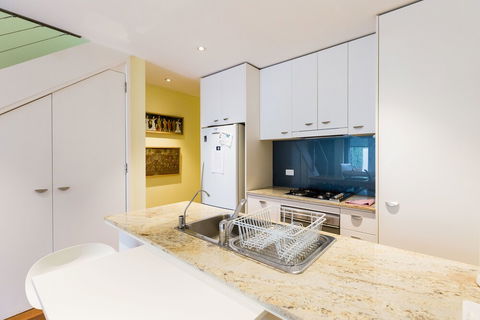 ALEXANDER, 2BDR South Melbourne House - Tourism TAS 2