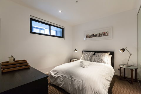 ZACH, 1BDR St.Kilda Apartment - Tourism TAS 2