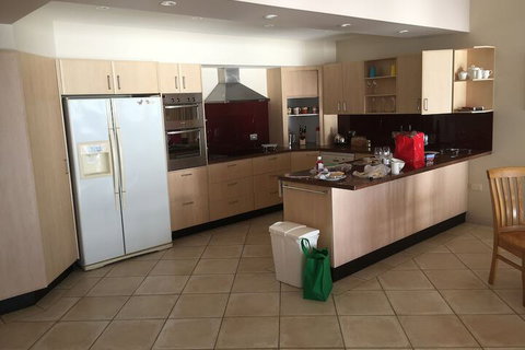 OceanScape Luxury Beachfront Villas - Hobart Tourism 7