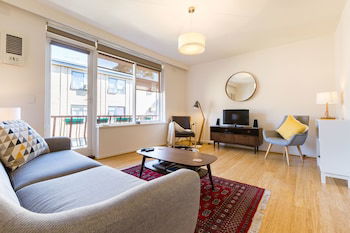 ROSIE, 2BDR St.Kilda Apartment - Tourism TAS 0