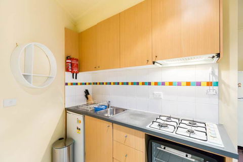 ELIZA, 2BDR Melbourne Apartment - Tourism TAS 3