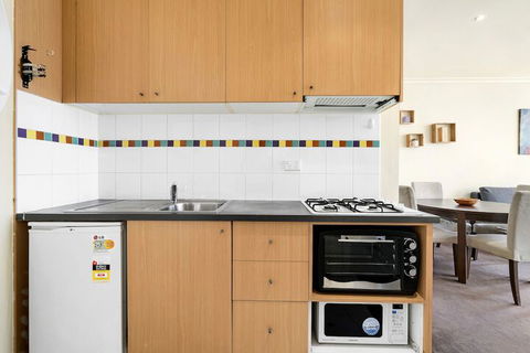ELIZA, 2BDR Melbourne Apartment - Tourism TAS 5