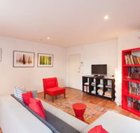 BENJAMIN 2BDR Melbourne Apartment - Tourism TAS