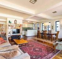 BELLE 2BDR Melbourne Apartment - Tourism TAS
