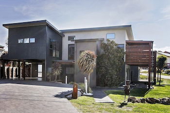 Ned Kelly's Retreat - Sophisticated Style With Modern Convenience And Magical Outlook - Tourism TAS 2