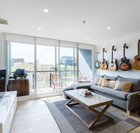 YUKI 1BDR Melbourne Apartment - Tourism TAS