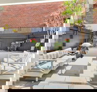 City Leafy Terrace - Hobart Tourism