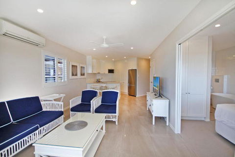 Coolum Baywatch Luxury Style Penthouse Linen Included WIFI 500 Bond - Tourism TAS 2