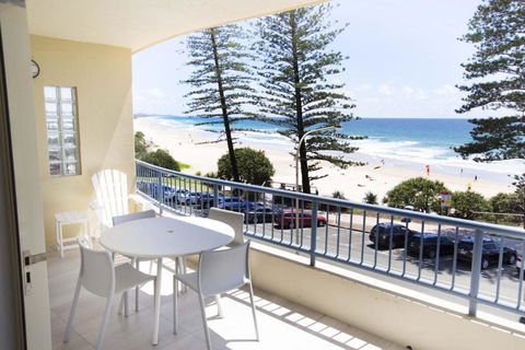 Coolum Baywatch Luxury Style Penthouse Linen Included WIFI 500 Bond - Tourism TAS 5