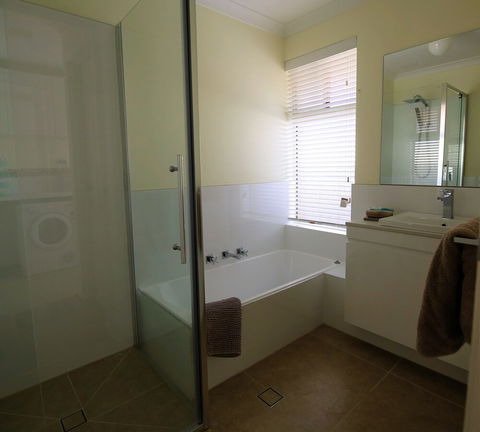 Mindarie Villa - Tourism TAS 3