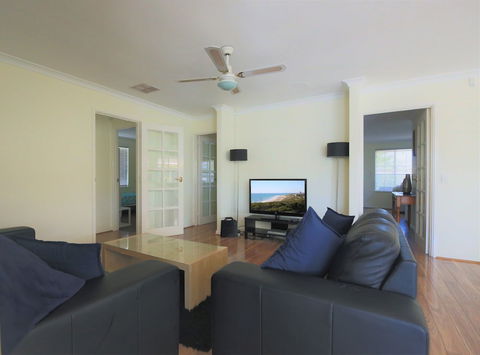 Mindarie Villa - Tourism TAS 1