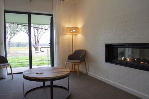 Balgownie Estate Winery Retreat & Restaurant - Hobart Tourism 1