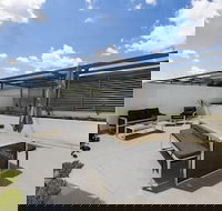 Accommodate Canberra - Lakefront - Tourism TAS