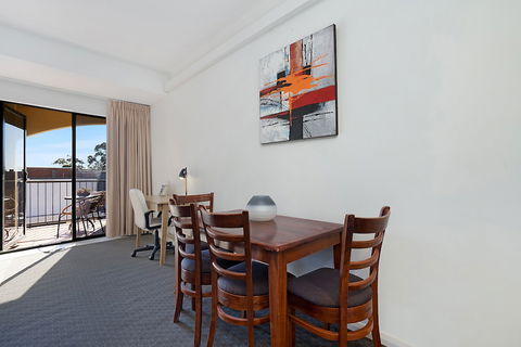 Beau Monde Apartments Newcastle - Boulevard Apartments - Tourism TAS 4