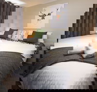 Mountain Lodge - Hobart Tourism