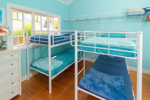 Beach House Cairns - Hobart Tourism 5