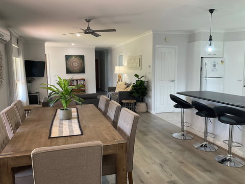 Valley View Townhouse - On The RAIL TRAIL - Hobart Tourism 5