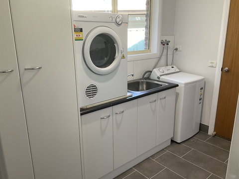 Valley View Townhouse - On The RAIL TRAIL - Hobart Tourism 3