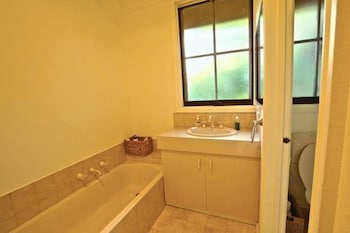 Namaste - Great Family Getaway - Tourism TAS 5