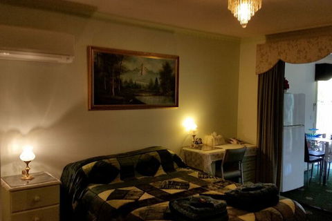 Ballarat Tranquility Cottages - Hobart Tourism 5
