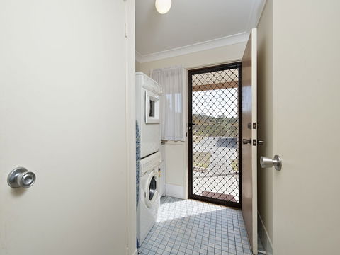 The Breakers 16B Government Road - Hobart Tourism 5
