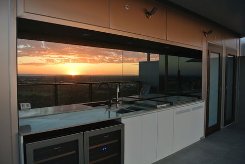 Adelaide Vue Penthouse. - Tourism TAS 4