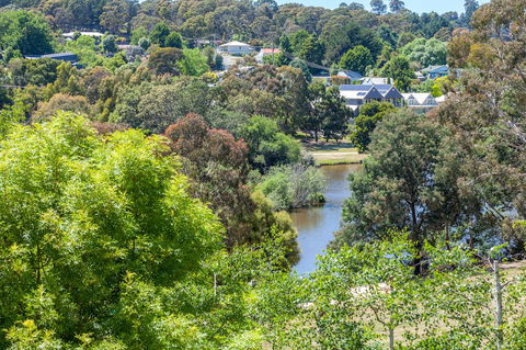 Balconies Lakeside - Hobart Tourism 5